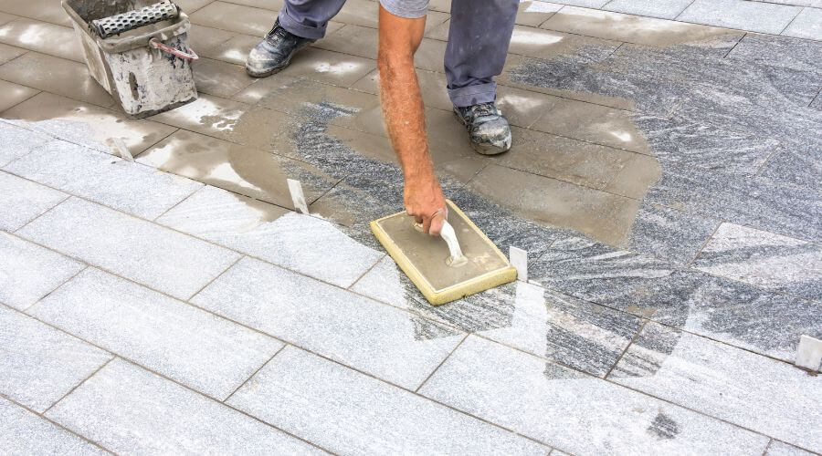 Professional gutter cleaning in Battle Creek, IA